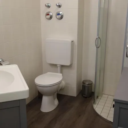 Reinhold * برونلاغ